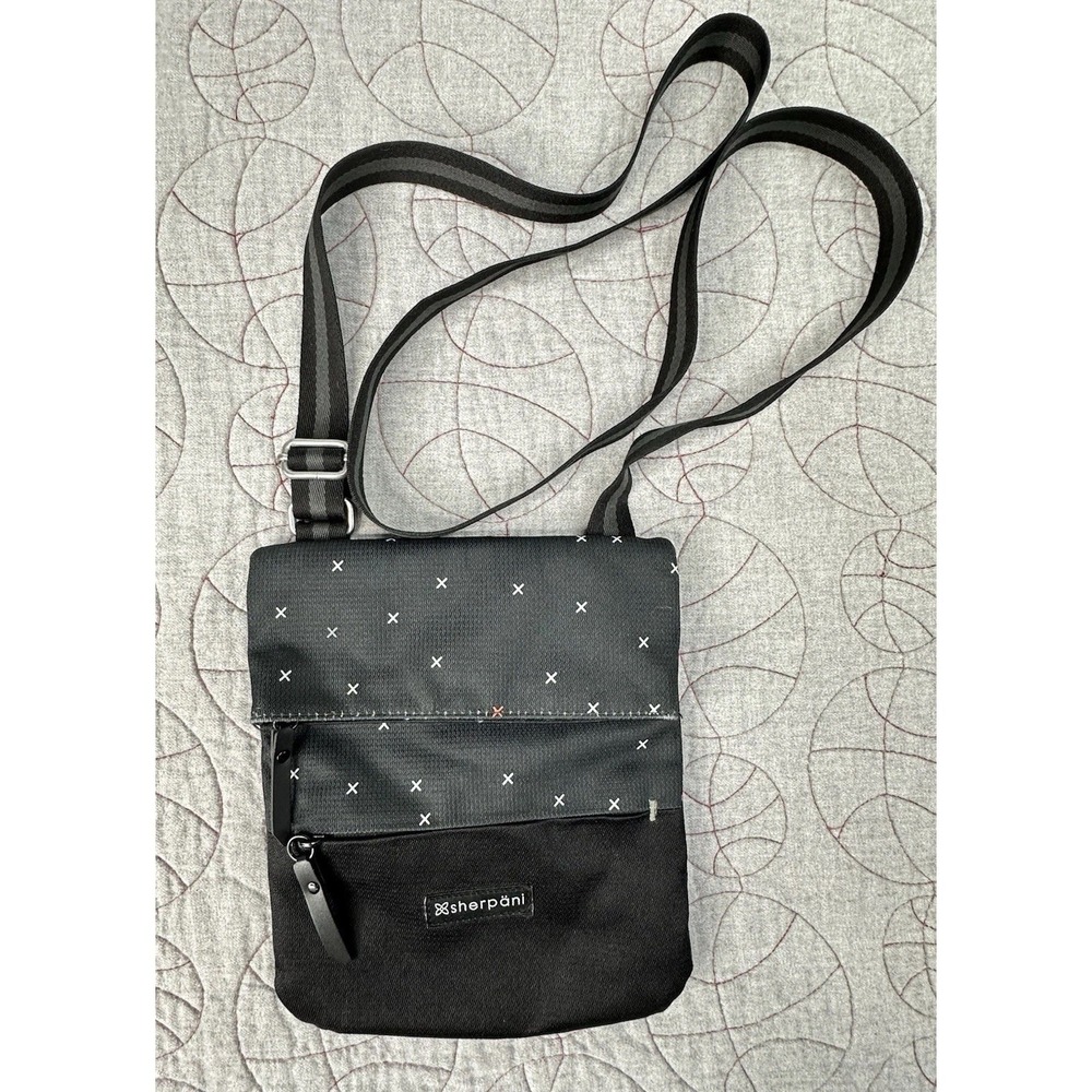 Sherpani Pica Mini Crossbody Bag Fold‎ Top / Black & White